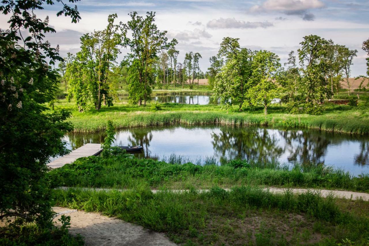 Palac Komierowo Sepolno Krajenskie Luaran gambar