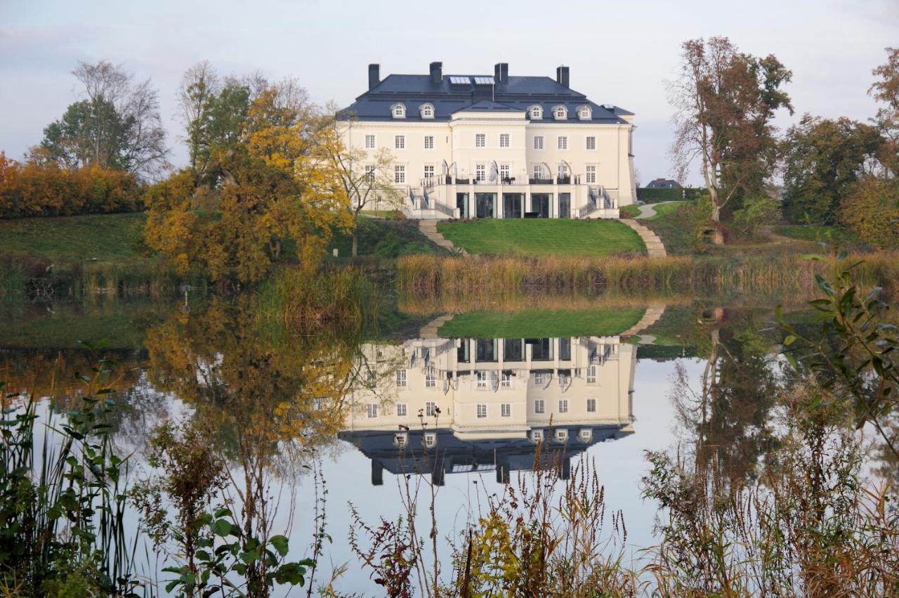 Palac Komierowo Sepolno Krajenskie Luaran gambar